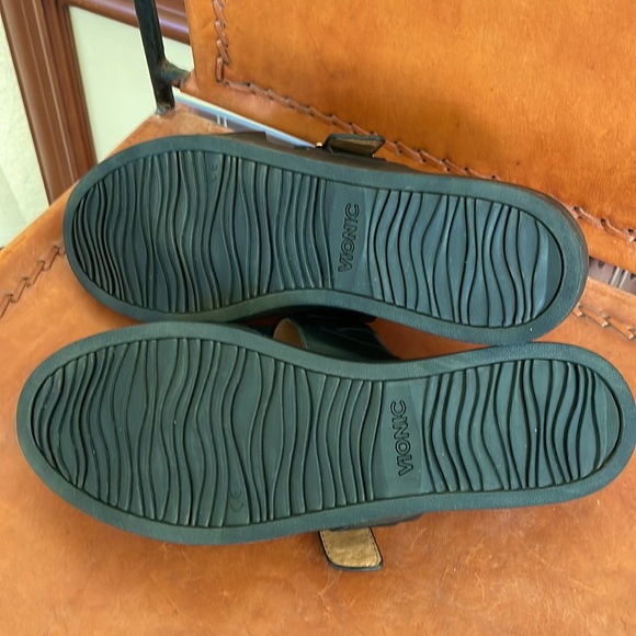 VIONIC Shoes New! - Picture 5 of 7